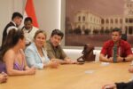 PREMIO OBTENIDO POR PARAGUAY EN MALAGA FUE ENTREGADO AL PRESIDENTE DE LA REPÚBLICA